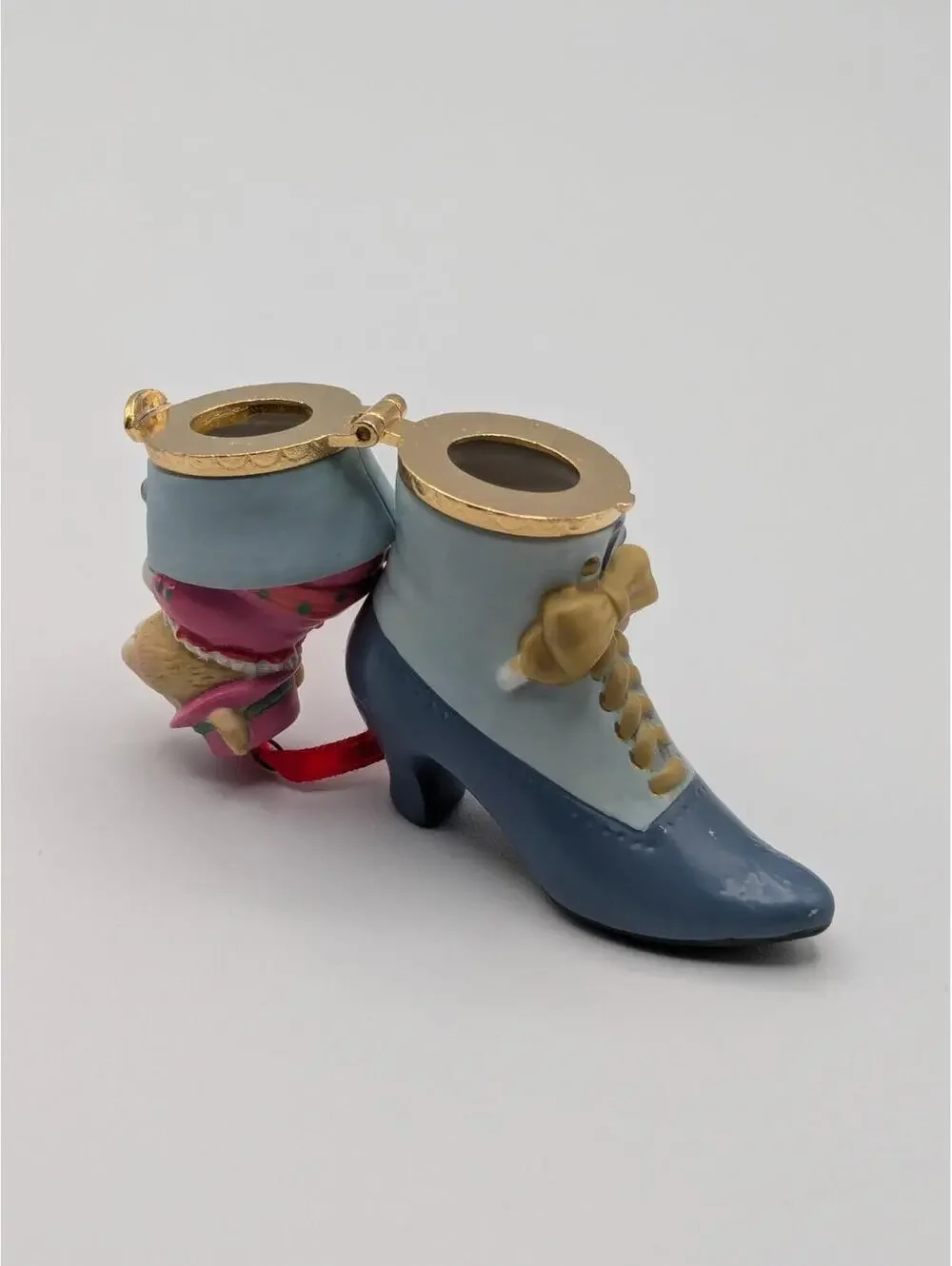 Hallmark Keepsake Fashion Afoot 2002, 3rd Final in the Series Porcelain Ornament